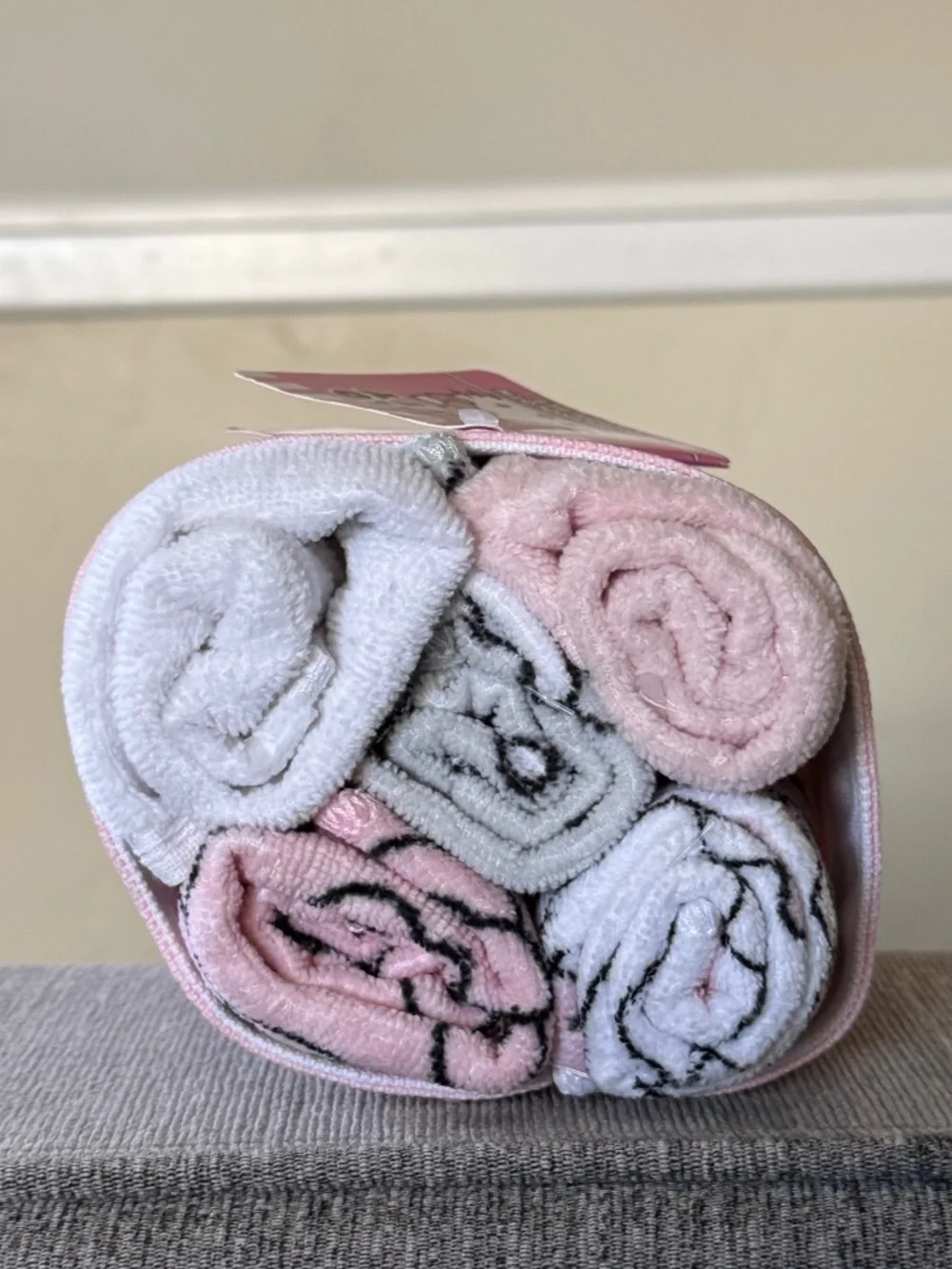 Hello Kitty 5 Pack Washcloth Caddy Set